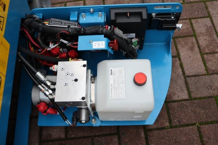 Genie GS1330M All-Electric DC Drive, 5.9m Working Height - Plataforma de Tijera/ Plataforma de tesoura: foto 4 Genie GS1330M All-Electric DC Drive, 5.9m Working Height - Plataforma de Tijera/ Plataforma de tesoura: foto 4