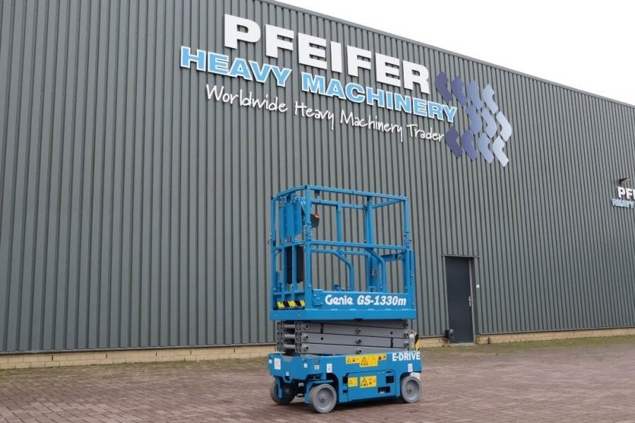 Genie GS1330M All-Electric DC Drive, 5.9m Working Height - Plataforma de Tijera/ Plataforma de tesoura: foto 2 Genie GS1330M All-Electric DC Drive, 5.9m Working Height - Plataforma de Tijera/ Plataforma de tesoura: foto 2