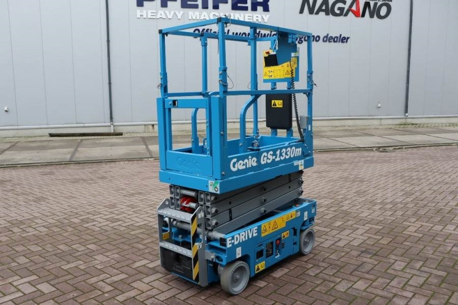 Genie GS1330M Valid inspection, *Guarantee! All-Electric - Plataforma de Tijera/ Plataforma de tesoura: foto 2 Genie GS1330M Valid inspection, *Guarantee! All-Electric - Plataforma de Tijera/ Plataforma de tesoura: foto 2