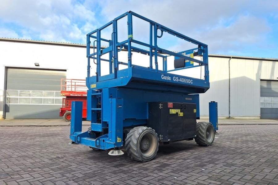 Genie GS4069DC Electric, 14m Working Height, 363kg Capac - Plataforma de Tijera/ Plataforma de tesoura: foto 2 Genie GS4069DC Electric, 14m Working Height, 363kg Capac - Plataforma de Tijera/ Plataforma de tesoura: foto 2