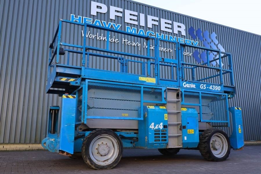 Genie GS4390 Diesel, 4x4 Drive, 15m Working Height, 680k - Plataforma de Tijera/ Plataforma de tesoura: foto 1 Genie GS4390 Diesel, 4x4 Drive, 15m Working Height, 680k - Plataforma de Tijera/ Plataforma de tesoura: foto 1