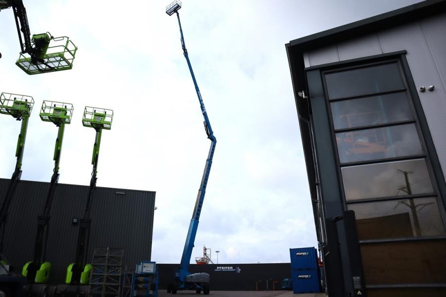 Genie Z135/70 Diesel, 4x4x4 Drive, 43m Lifting Height, 2 - Plataforma articulada: foto 3 Genie Z135/70 Diesel, 4x4x4 Drive, 43m Lifting Height, 2 - Plataforma articulada: foto 3