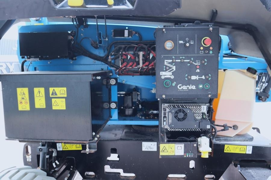 Locação de Genie Z45FE Valid inspection, *Guarantee, Hybird, Rough Genie Z45FE Valid inspection, *Guarantee, Hybird, Rough: foto 11 Locação de Genie Z45FE Valid inspection, *Guarantee, Hybird, Rough Genie Z45FE Valid inspection, *Guarantee, Hybird, Rough: foto 11