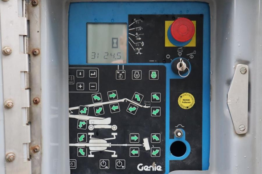 Genie ZX135/70 Diesel, 4x4x4 Drive, 43m Lifting Height, - Plataforma articulada: foto 4 Genie ZX135/70 Diesel, 4x4x4 Drive, 43m Lifting Height, - Plataforma articulada: foto 4