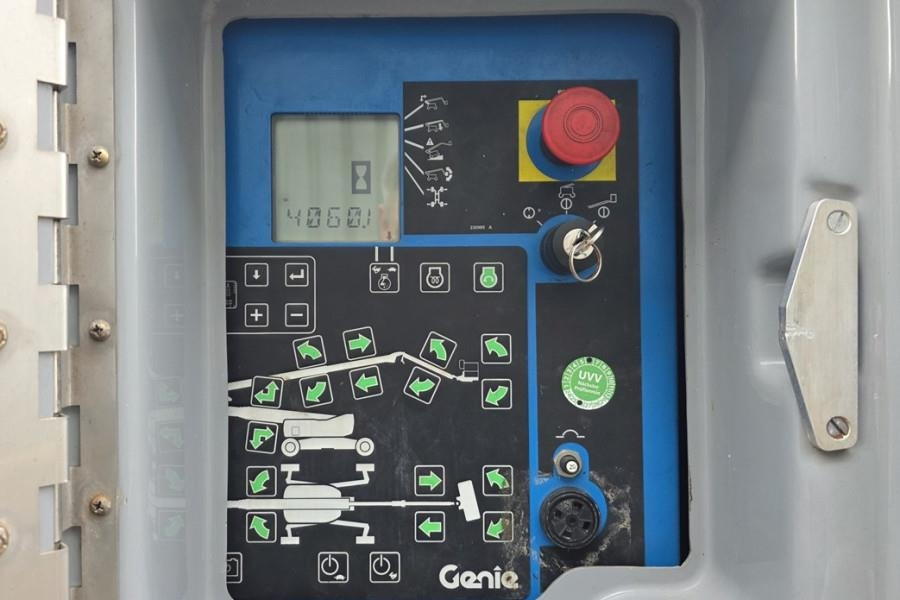 Genie ZX135/70 Diesel, 4x4x4 Drive, 43m Lifting Height, - Plataforma articulada: foto 5 Genie ZX135/70 Diesel, 4x4x4 Drive, 43m Lifting Height, - Plataforma articulada: foto 5