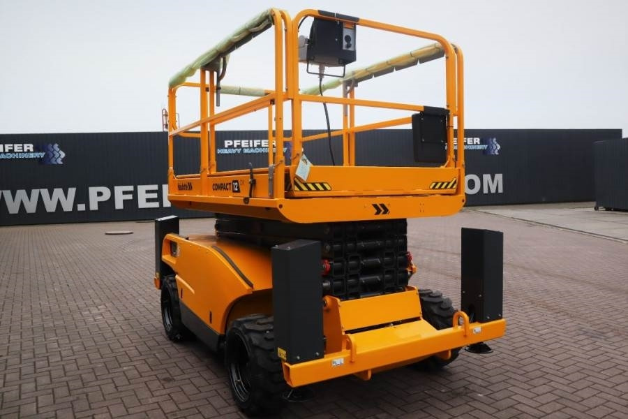 Haulotte Compact 12DX Valid Inspection, *Guarantee! Diesel, - Plataforma de Tijera/ Plataforma de tesoura: foto 5 Haulotte Compact 12DX Valid Inspection, *Guarantee! Diesel, - Plataforma de Tijera/ Plataforma de tesoura: foto 5