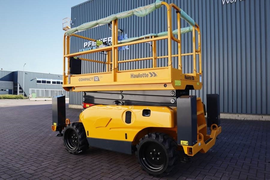 Haulotte Compact 12DX Valid Inspection, *Guarantee! Diesel, - Plataforma de Tijera/ Plataforma de tesoura: foto 4 Haulotte Compact 12DX Valid Inspection, *Guarantee! Diesel, - Plataforma de Tijera/ Plataforma de tesoura: foto 4
