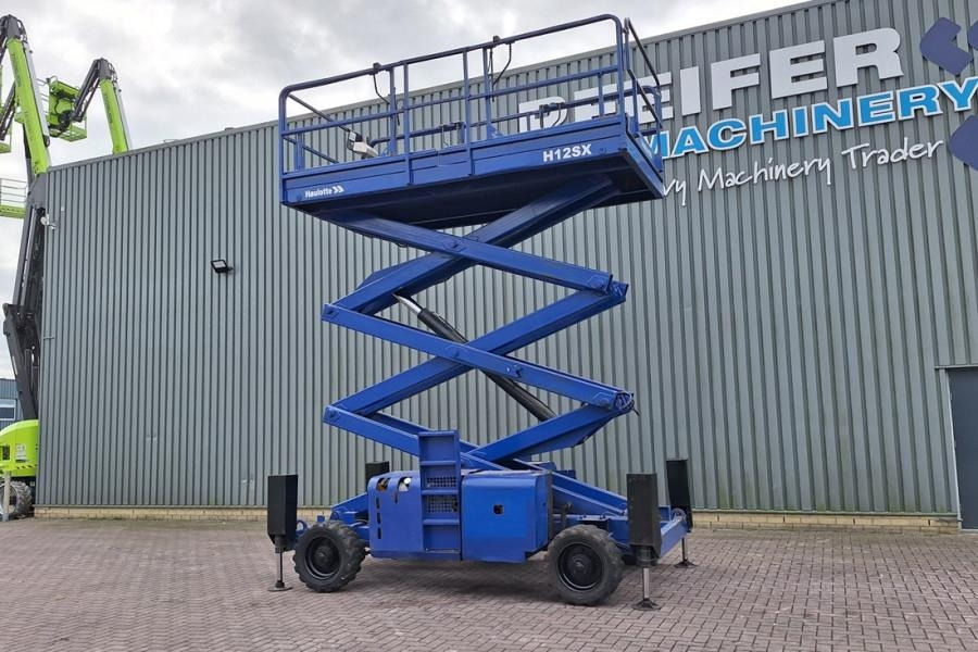 Haulotte H12SX Diesel, 4x4 Drive, 12m Working Height, 700kg - Plataforma de Tijera/ Plataforma de tesoura: foto 2 Haulotte H12SX Diesel, 4x4 Drive, 12m Working Height, 700kg - Plataforma de Tijera/ Plataforma de tesoura: foto 2