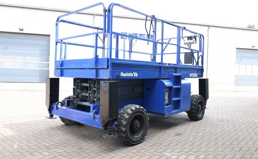 Haulotte H12SX Diesel, 4x4 Drive, 12m Working Height, 700kg - Plataforma de Tijera/ Plataforma de tesoura: foto 2 Haulotte H12SX Diesel, 4x4 Drive, 12m Working Height, 700kg - Plataforma de Tijera/ Plataforma de tesoura: foto 2