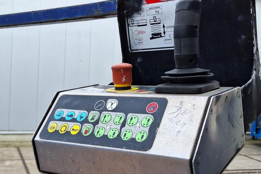 Haulotte H12SX Diesel, 4x4 Drive, 12m Working Height, 700kg - Plataforma de Tijera/ Plataforma de tesoura: foto 4 Haulotte H12SX Diesel, 4x4 Drive, 12m Working Height, 700kg - Plataforma de Tijera/ Plataforma de tesoura: foto 4