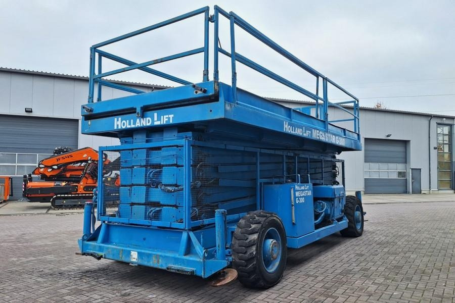Holland Lift Megastar G300 Diesel, 4x4x4 Drive, 33.5m Working H - Plataforma de Tijera/ Plataforma de tesoura: foto 2 Holland Lift Megastar G300 Diesel, 4x4x4 Drive, 33.5m Working H - Plataforma de Tijera/ Plataforma de tesoura: foto 2