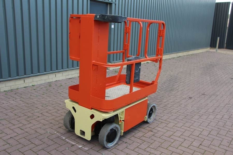 JLG 1230 ES Electric, 5.6m Working height, Non Marking - Plataforma articulada: foto 1 JLG 1230 ES Electric, 5.6m Working height, Non Marking - Plataforma articulada: foto 1
