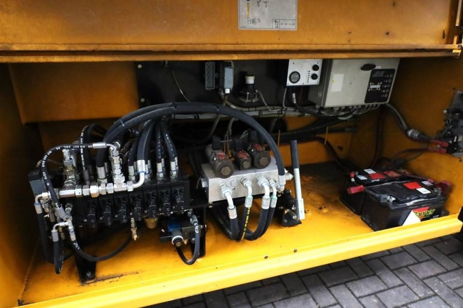 JLG 203-24 Diesel, 4x4 Drive, 22.3m Working Height, 75 - Plataforma de Tijera/ Plataforma de tesoura: foto 5 JLG 203-24 Diesel, 4x4 Drive, 22.3m Working Height, 75 - Plataforma de Tijera/ Plataforma de tesoura: foto 5