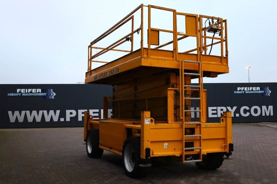 JLG 203-24 Diesel, 4x4 Drive, 22.3m Working Height, 75 - Plataforma de Tijera/ Plataforma de tesoura: foto 4 JLG 203-24 Diesel, 4x4 Drive, 22.3m Working Height, 75 - Plataforma de Tijera/ Plataforma de tesoura: foto 4