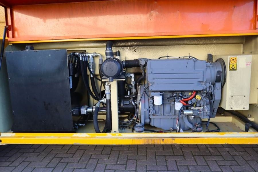 JLG 210-25 Diesel, 4x4 Drive, 23m Working Height, 1000 - Plataforma de Tijera/ Plataforma de tesoura: foto 4 JLG 210-25 Diesel, 4x4 Drive, 23m Working Height, 1000 - Plataforma de Tijera/ Plataforma de tesoura: foto 4