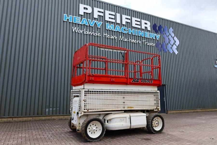 JLG 4069LE Electric, 14.2m Working Height, 360kg Capac - Plataforma de Tijera/ Plataforma de tesoura: foto 1 JLG 4069LE Electric, 14.2m Working Height, 360kg Capac - Plataforma de Tijera/ Plataforma de tesoura: foto 1
