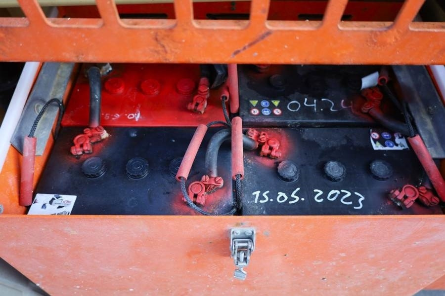 JLG 4069LE Electric, 14.2m Working Height, 360kg Capac - Plataforma de Tijera/ Plataforma de tesoura: foto 5 JLG 4069LE Electric, 14.2m Working Height, 360kg Capac - Plataforma de Tijera/ Plataforma de tesoura: foto 5