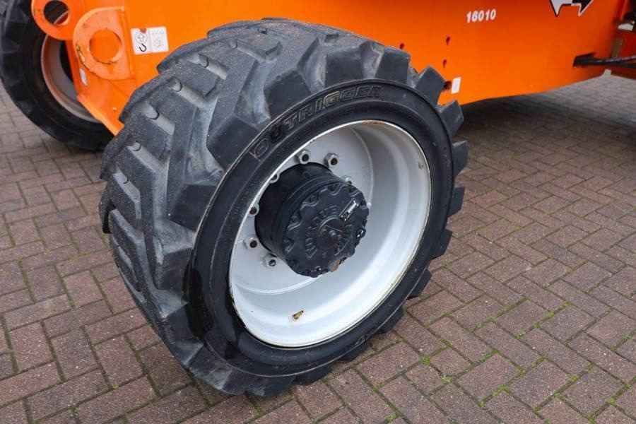 JLG 800AJ Valid Inspection, Diesel, 4x4 Drive, 26.5m W - Plataforma articulada: foto 2 JLG 800AJ Valid Inspection, Diesel, 4x4 Drive, 26.5m W - Plataforma articulada: foto 2