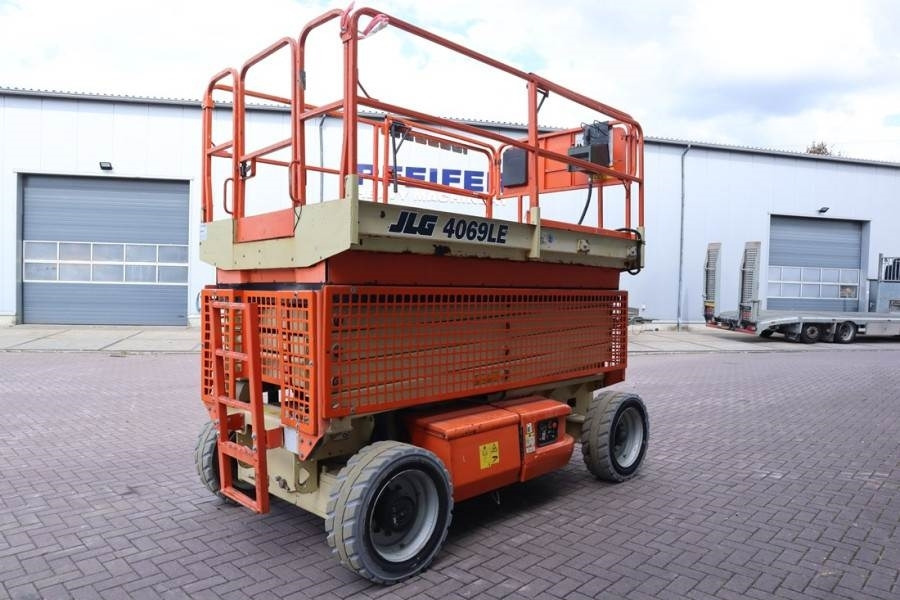 JLG M4069 Hybrid, 14.2m Working Height, 360kg Capacity - Plataforma de Tijera/ Plataforma de tesoura: foto 2 JLG M4069 Hybrid, 14.2m Working Height, 360kg Capacity - Plataforma de Tijera/ Plataforma de tesoura: foto 2