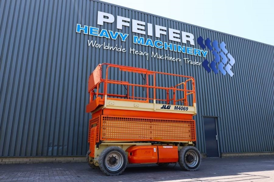 JLG M4069 Hybrid, 14.2m Working Height, 360kg Capacity - Plataforma de Tijera/ Plataforma de tesoura: foto 1 JLG M4069 Hybrid, 14.2m Working Height, 360kg Capacity - Plataforma de Tijera/ Plataforma de tesoura: foto 1