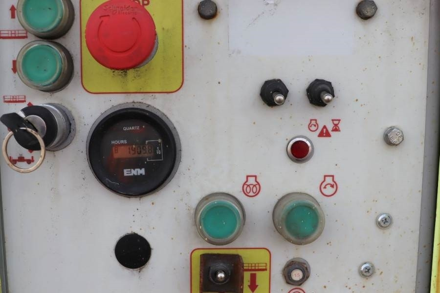 MEC 3392RT-T Diesel, 4x4 Drive, 12m Working Height, 12 - Plataforma de Tijera/ Plataforma de tesoura: foto 5 MEC 3392RT-T Diesel, 4x4 Drive, 12m Working Height, 12 - Plataforma de Tijera/ Plataforma de tesoura: foto 5