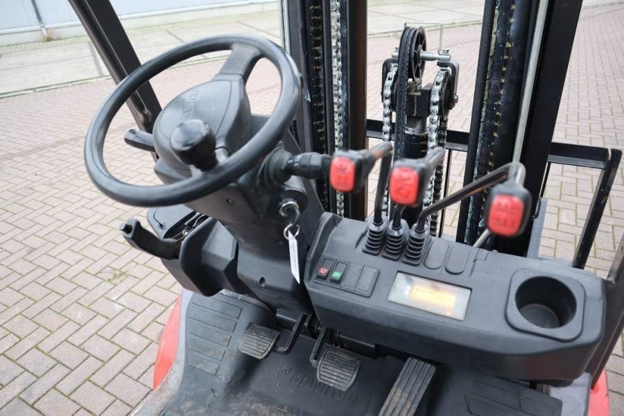 Manitou MI25D Valid inspection, *Guarantee! Diesel, 4x2 Dr - Empilhadeira a diesel: foto 3 Manitou MI25D Valid inspection, *Guarantee! Diesel, 4x2 Dr - Empilhadeira a diesel: foto 3