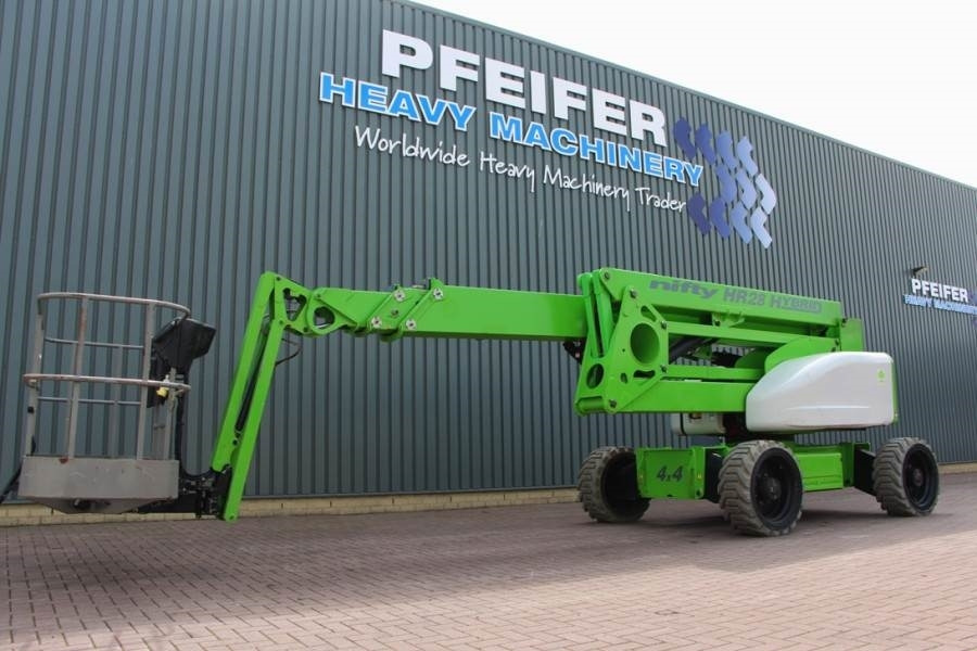Niftylift HR28 HYBRIDE Valid inspection, *Guarantee! Hybrid, - Plataforma articulada: foto 1 Niftylift HR28 HYBRIDE Valid inspection, *Guarantee! Hybrid, - Plataforma articulada: foto 1