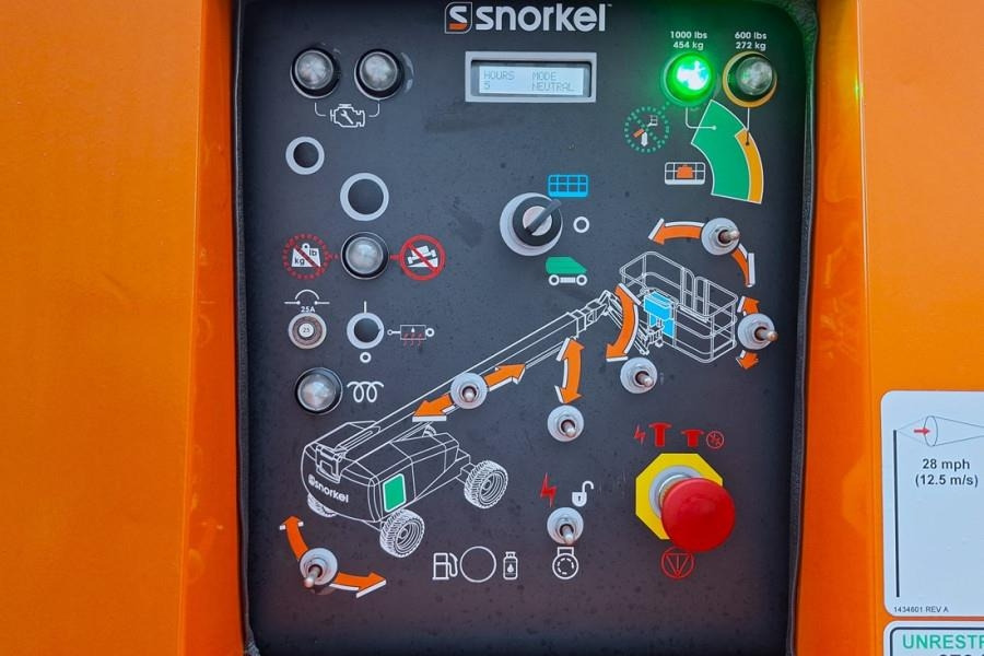 Snorkel 460SJ Valid Inspection, *Guarantee! CE, Diesel, 4x - Plataforma telescópica: foto 4 Snorkel 460SJ Valid Inspection, *Guarantee! CE, Diesel, 4x - Plataforma telescópica: foto 4
