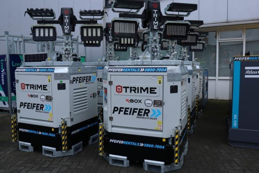 Trime X-BOX 4x320 LED Valid inspection, *Guarantee - Torre de iluminação: foto 2 Trime X-BOX 4x320 LED Valid inspection, *Guarantee - Torre de iluminação: foto 2