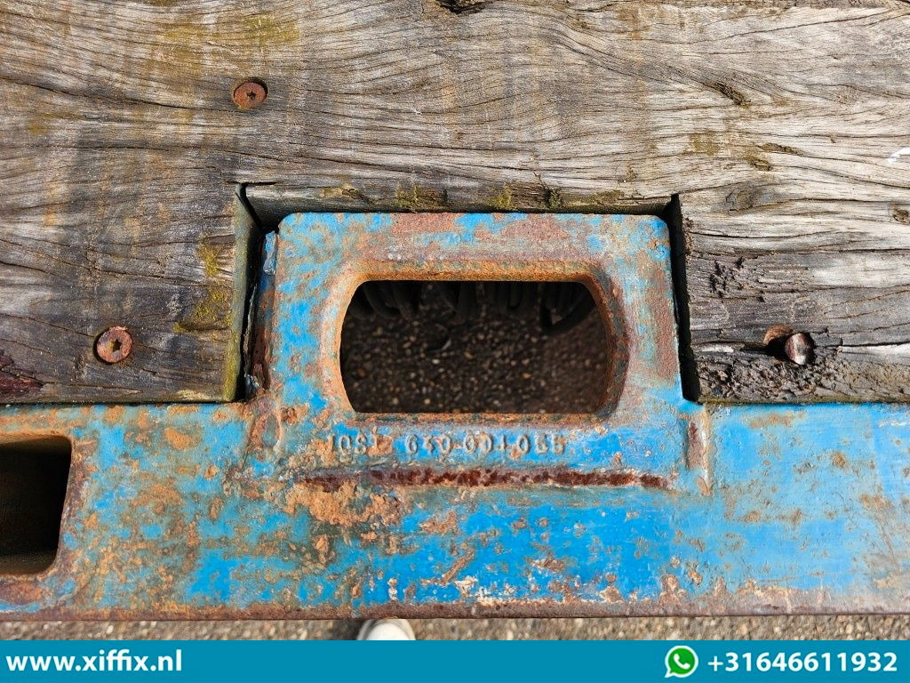 Semireboque baixa ES-GE 4-ass. Uitschuifbare semi dieplader / 78 cm. Hoog / 2x naloop gestuurd: foto 10 Semireboque baixa ES-GE 4-ass. Uitschuifbare semi dieplader / 78 cm. Hoog / 2x naloop gestuurd: foto 10