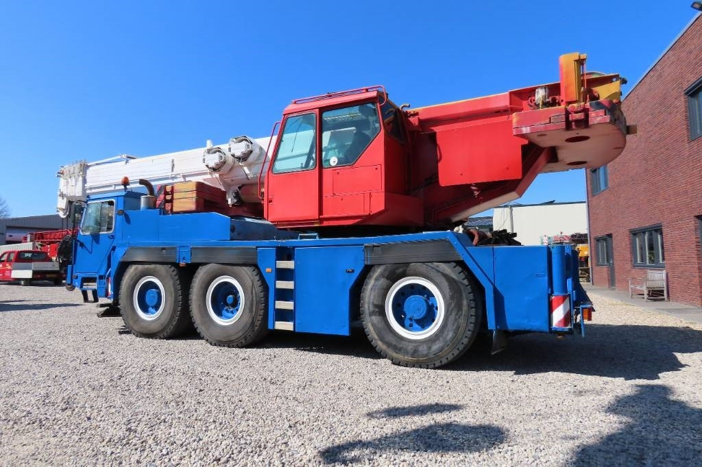 Liebherr LTM 1050-1 - Grua todo o terreno: foto 4 Liebherr LTM 1050-1 - Grua todo o terreno: foto 4