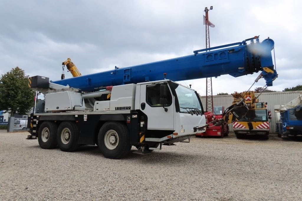 Liebherr LTM 1050-3.1 - Grua todo o terreno: foto 2 Liebherr LTM 1050-3.1 - Grua todo o terreno: foto 2