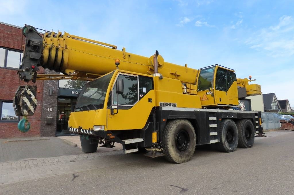 Liebherr LTM 1055-1 - Grua todo o terreno: foto 1 Liebherr LTM 1055-1 - Grua todo o terreno: foto 1
