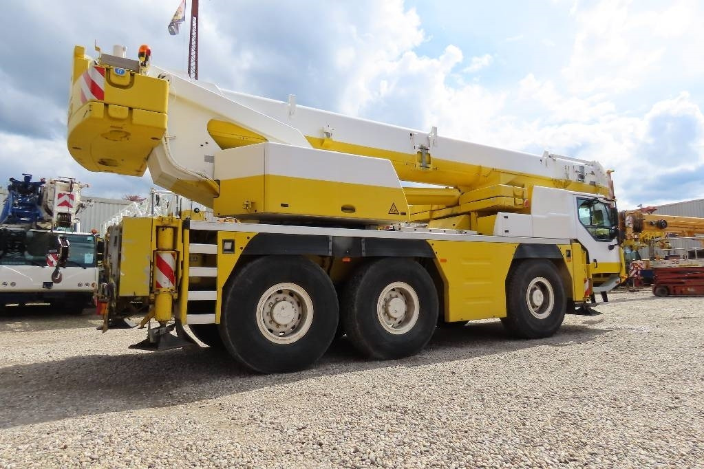 Liebherr LTM 1055-3.2 - Grua todo o terreno: foto 3 Liebherr LTM 1055-3.2 - Grua todo o terreno: foto 3