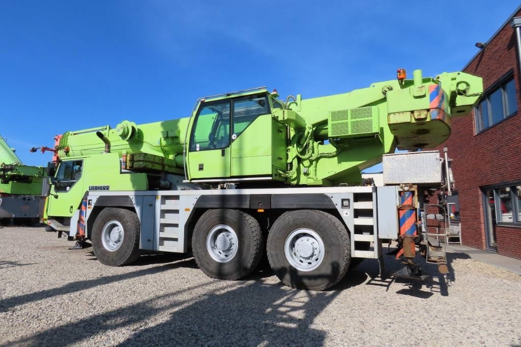 Liebherr LTM 1055-3.2 - Grua todo o terreno: foto 4 Liebherr LTM 1055-3.2 - Grua todo o terreno: foto 4