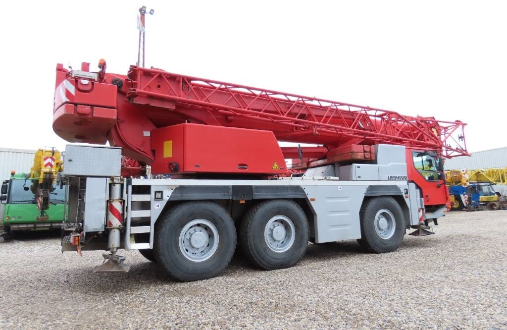 Liebherr LTM 1055-3.2 - Grua todo o terreno: foto 3 Liebherr LTM 1055-3.2 - Grua todo o terreno: foto 3