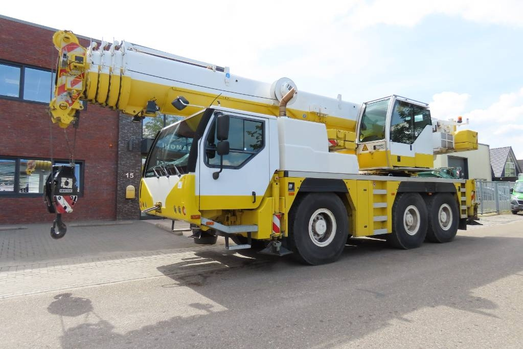 Liebherr LTM 1055-3.2 - Grua todo o terreno: foto 1 Liebherr LTM 1055-3.2 - Grua todo o terreno: foto 1