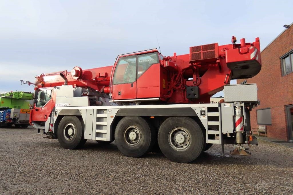 Liebherr LTM 1055-3.2 - Grua todo o terreno: foto 4 Liebherr LTM 1055-3.2 - Grua todo o terreno: foto 4