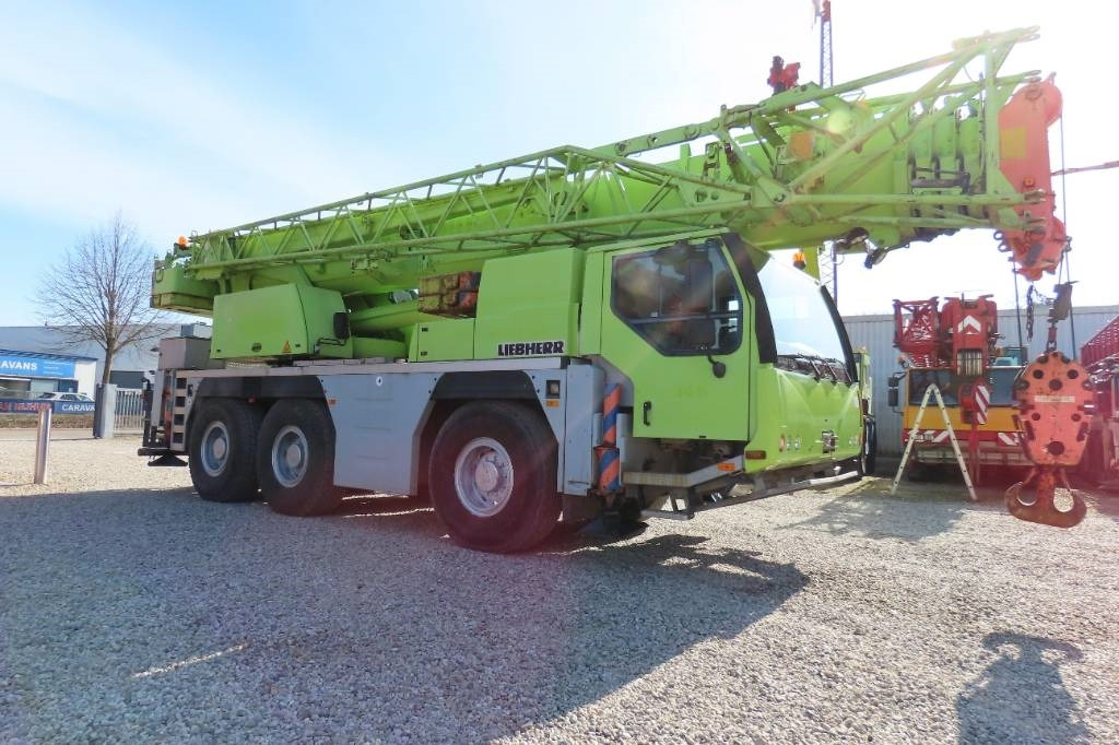 Liebherr LTM 1055-3.2 - Grua todo o terreno: foto 2 Liebherr LTM 1055-3.2 - Grua todo o terreno: foto 2