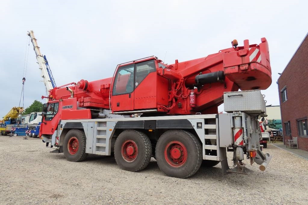 Liebherr LTM 1055-3.2 - Grua todo o terreno: foto 4 Liebherr LTM 1055-3.2 - Grua todo o terreno: foto 4