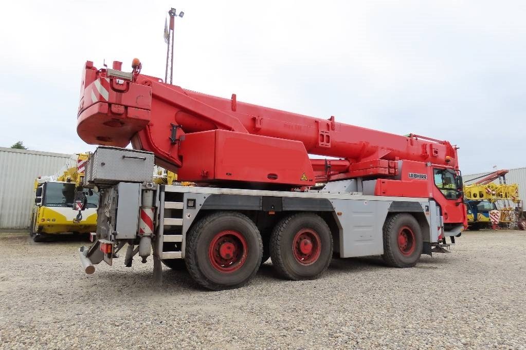 Liebherr LTM 1055-3.2 - Grua todo o terreno: foto 3 Liebherr LTM 1055-3.2 - Grua todo o terreno: foto 3