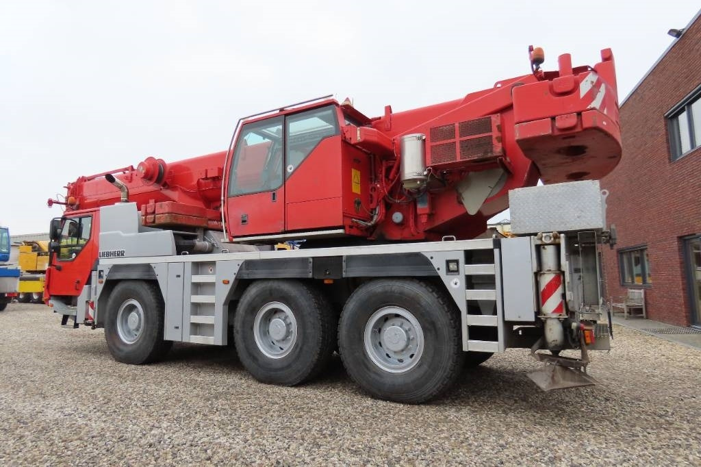 Liebherr LTM 1055-3.2 - Grua todo o terreno: foto 4 Liebherr LTM 1055-3.2 - Grua todo o terreno: foto 4