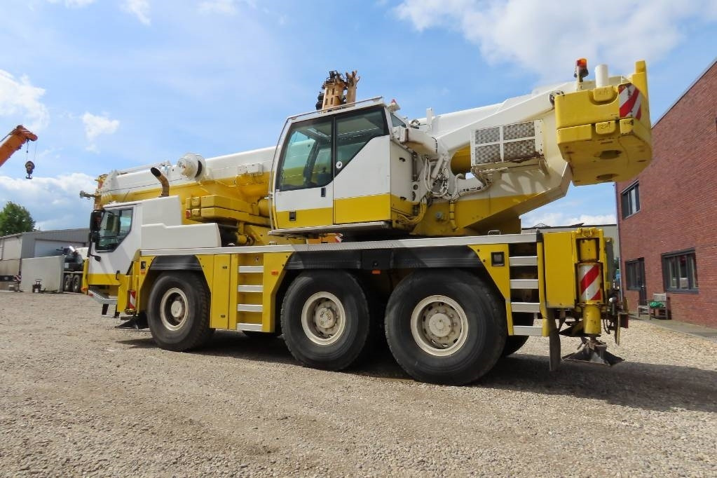 Liebherr LTM 1055-3.2 - Grua todo o terreno: foto 4 Liebherr LTM 1055-3.2 - Grua todo o terreno: foto 4