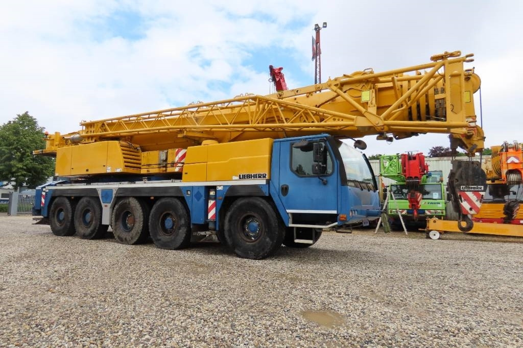 Liebherr LTM 1130-5.1 - Grua todo o terreno: foto 2 Liebherr LTM 1130-5.1 - Grua todo o terreno: foto 2