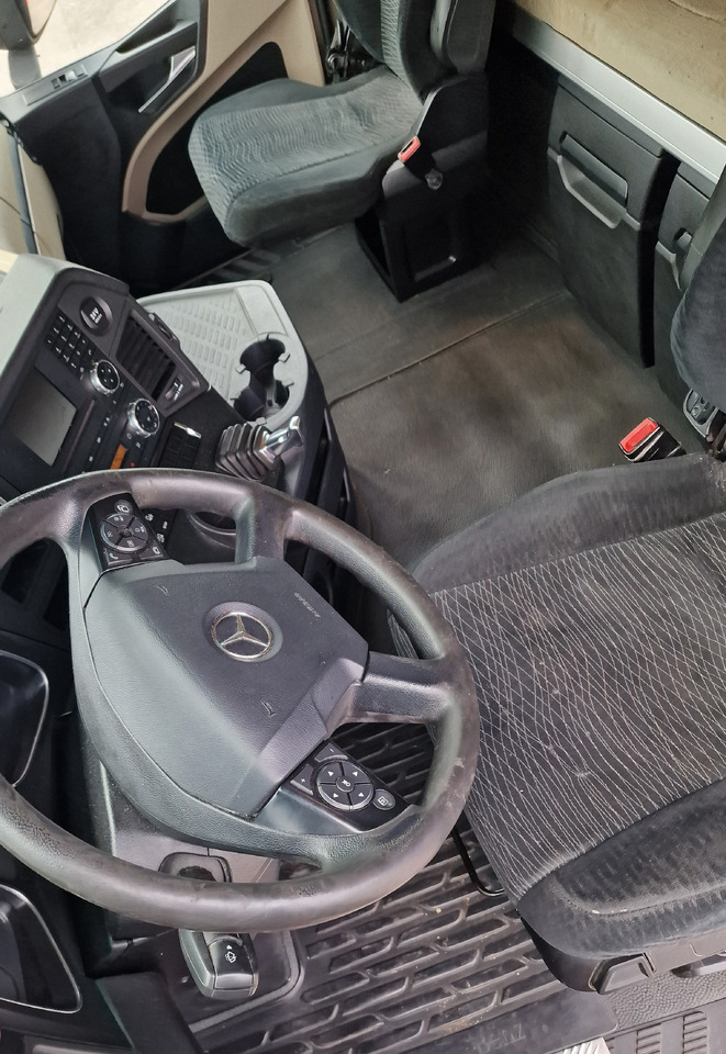 Tractor MERCEDES-BENZ Actros 1845 Retarder: foto 7 Tractor MERCEDES-BENZ Actros 1845 Retarder: foto 7