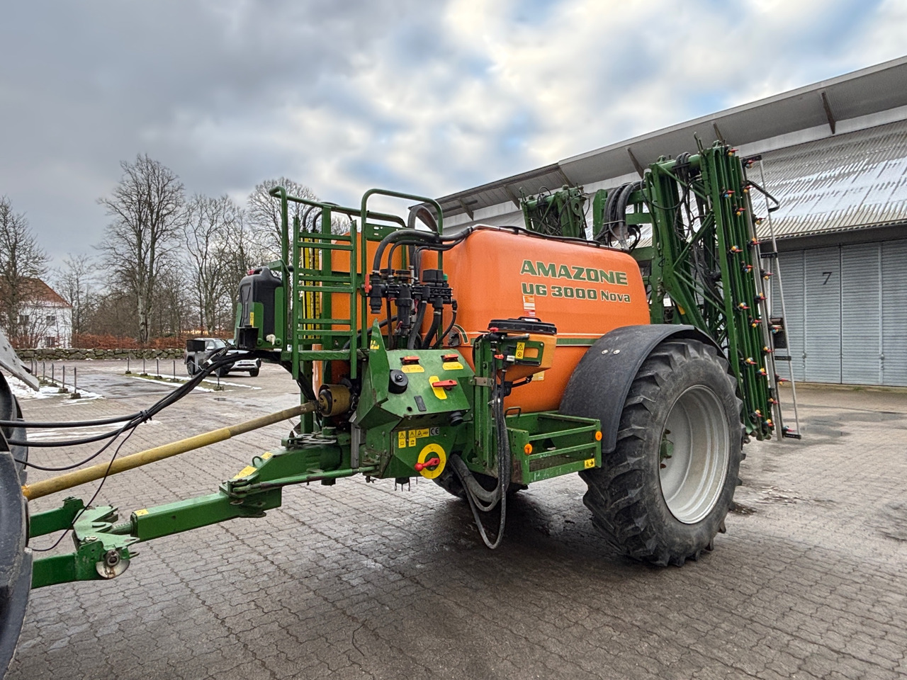 Amazone UG 3000 Nova - Pulverizador de arrastar: foto 1 Amazone UG 3000 Nova - Pulverizador de arrastar: foto 1
