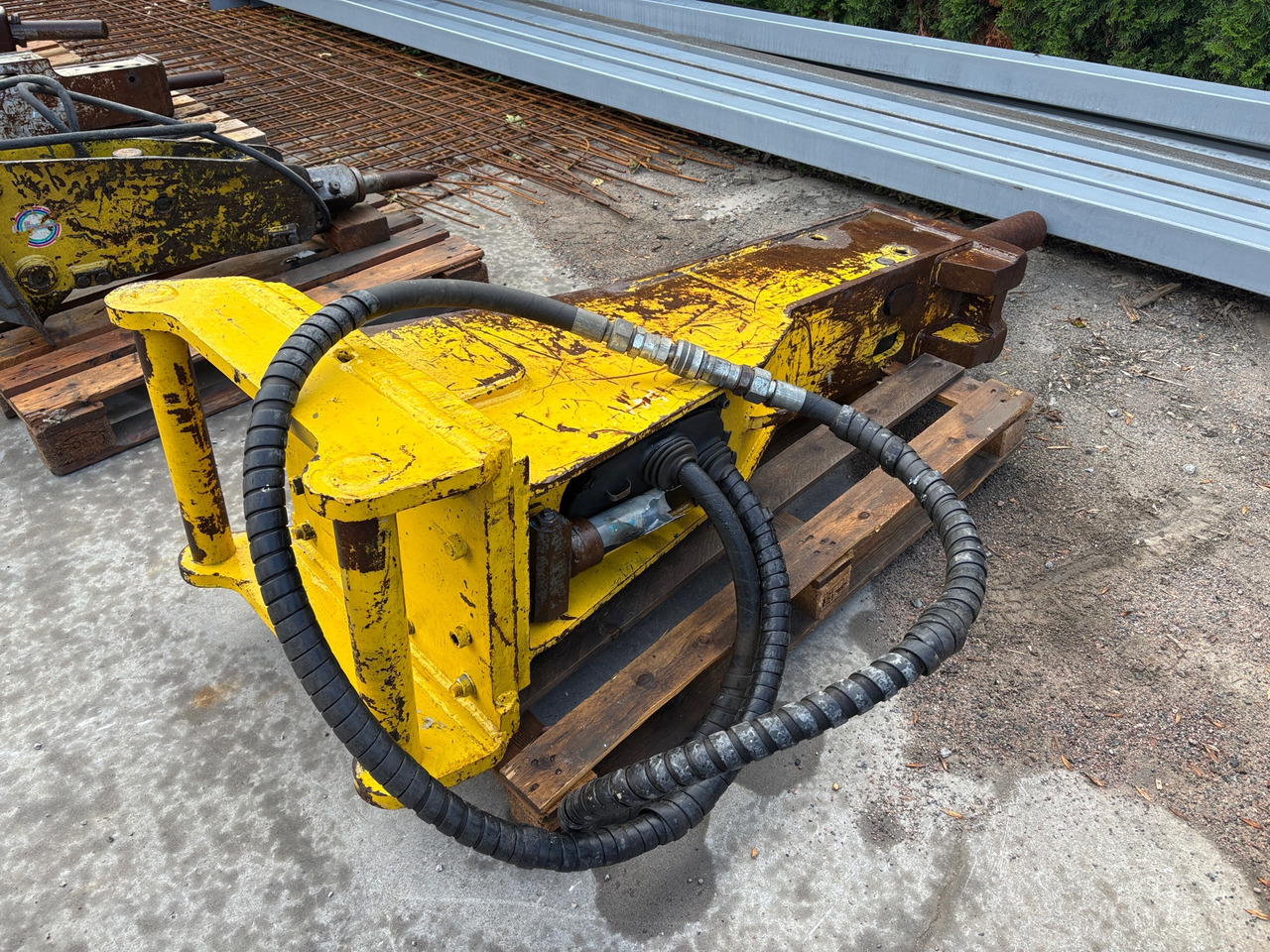 Atlas Copco MB 1000 - Equipamento de construção: foto 1 Atlas Copco MB 1000 - Equipamento de construção: foto 1