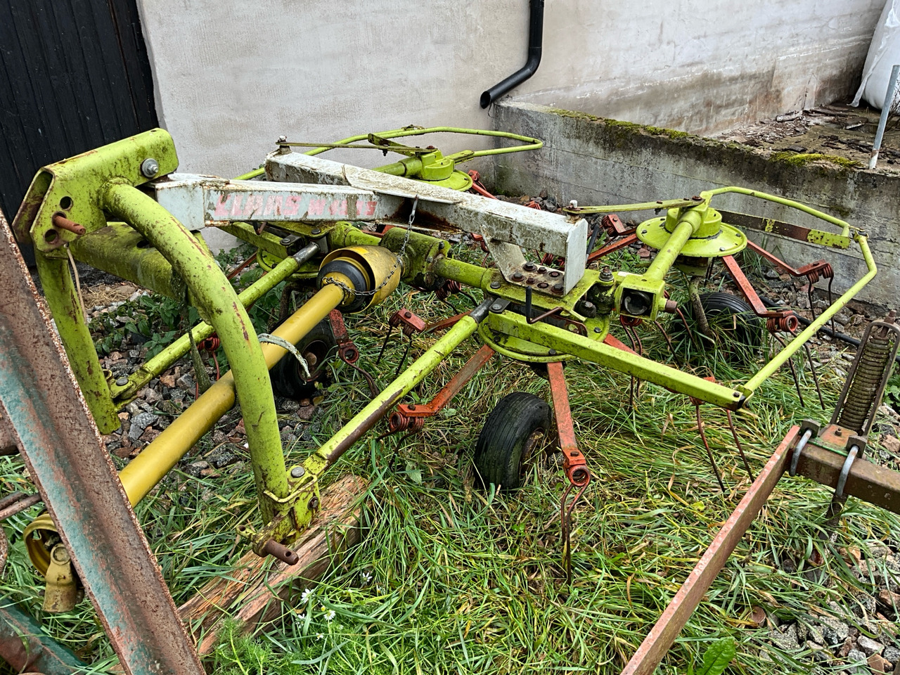 Claas W 450 S - Ancinho enleirador: foto 1 Claas W 450 S - Ancinho enleirador: foto 1