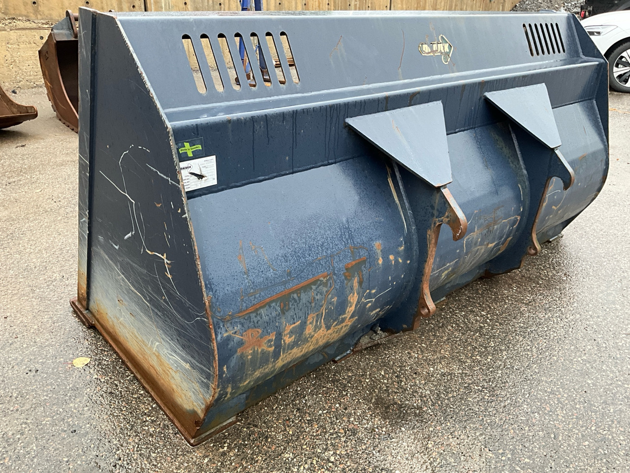 Drivex 2300mm - Balde para carregadeiras: foto 1 Drivex 2300mm - Balde para carregadeiras: foto 1