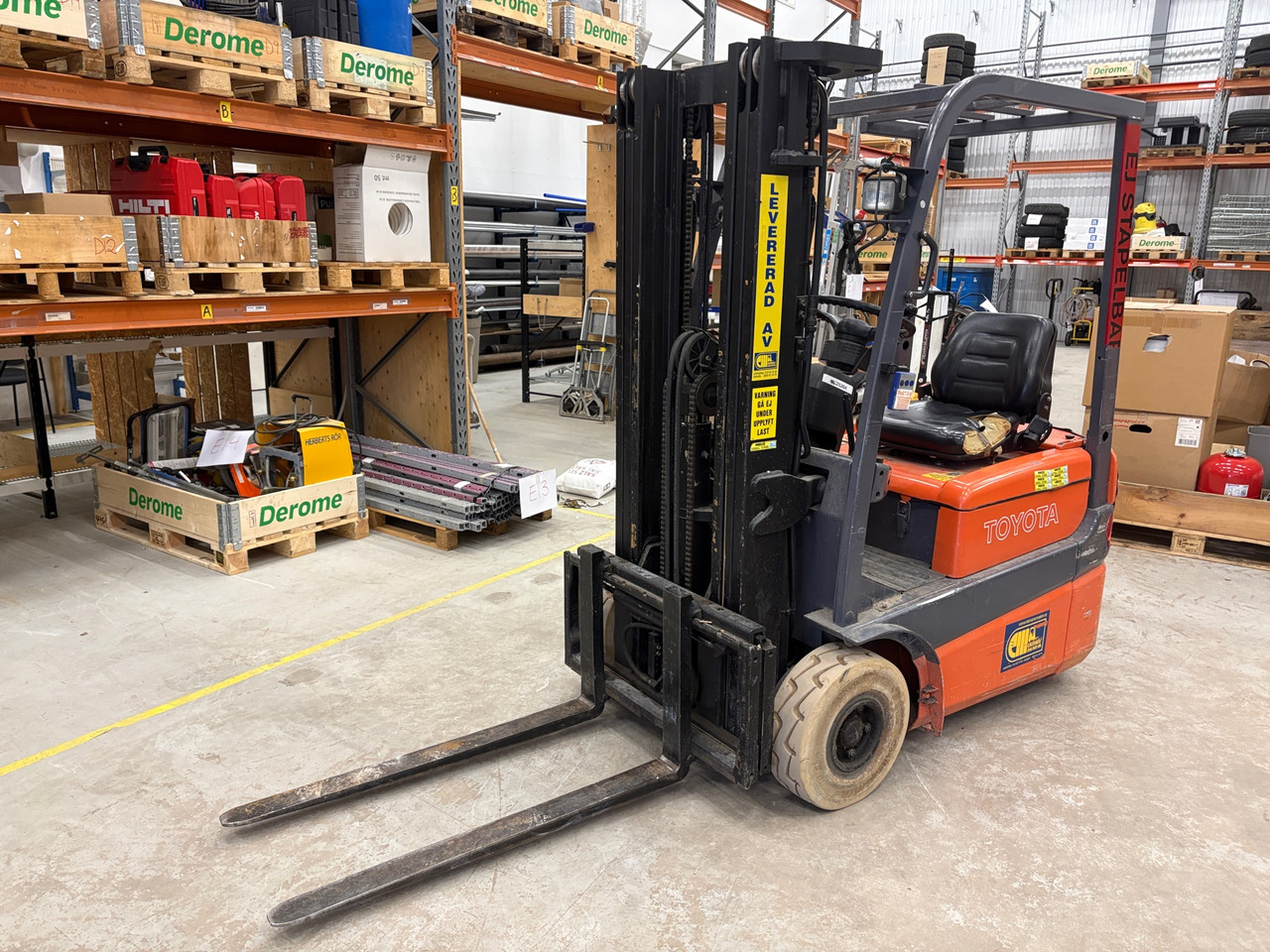 Toyota FBESF15 - Equipamento de movimentação: foto 1 Toyota FBESF15 - Equipamento de movimentação: foto 1